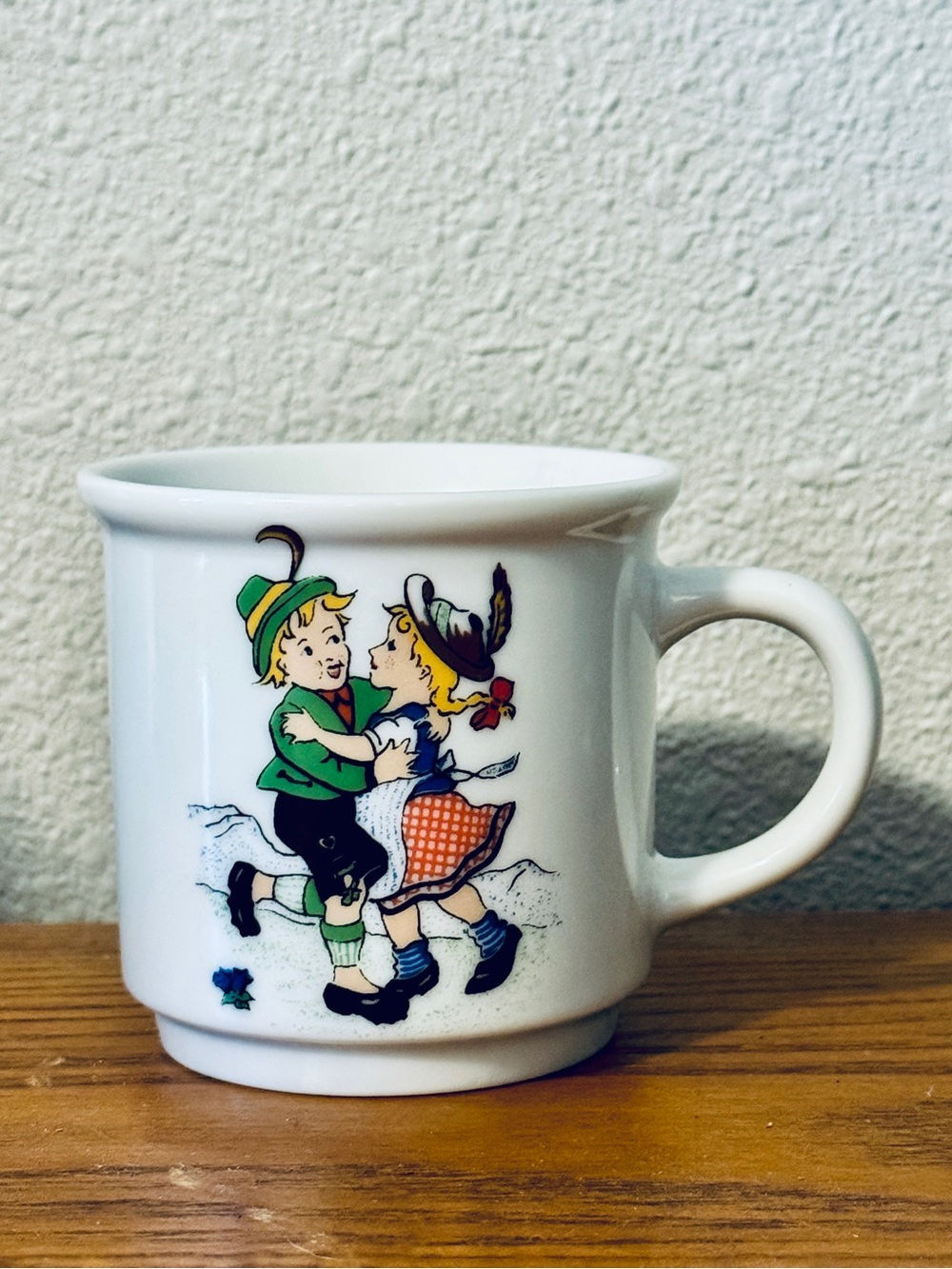 Vintage Bergquist Imports Scandinavian/Bavarian Folk Dancers Ceramic Mug